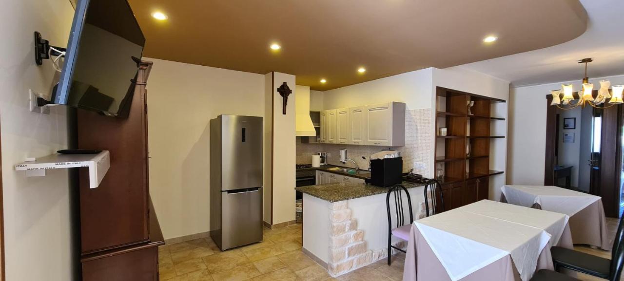 Bed And Breakfast La Terrazza Cisternino Exterior photo